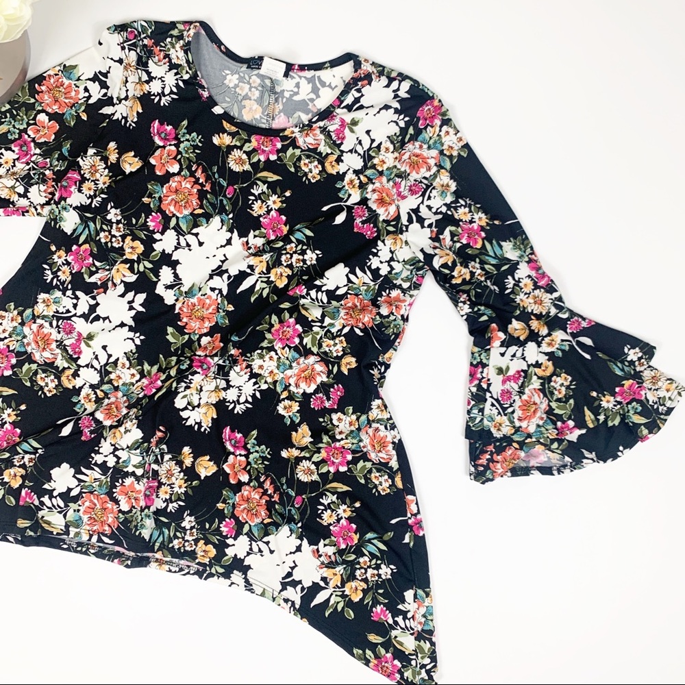 Floral Bell Sleeve Tunic - Picture 2 of 4
